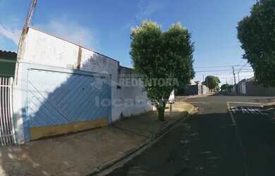 Imagem: A casa para alugar possui 2 Dormitórios, 1 Banheiro, 1 Vaga