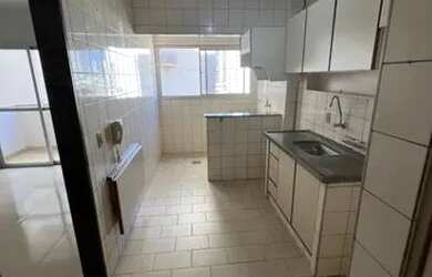 Imagem: O apartamento possui 1 Dormitório, 1 Banheiro, 1 Vaga na garagem