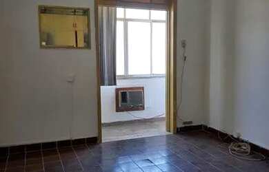 Imagem: A casa possui 1 Dormitório, 1 Banheiro, 30m² de Área e está