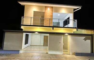 Imagem: A casa em condomínio possui 3 Dormitórios, 3 Banheiros, 1