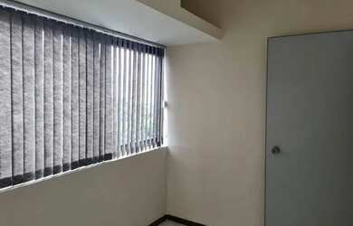 Imagem: A casa à venda possui 2 Dormitórios, 1 Banheiro, 1 Vaga na