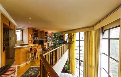 Imagem: O apartamento possui 5 Dormitórios, 5 Banheiros, 4 Vagas na