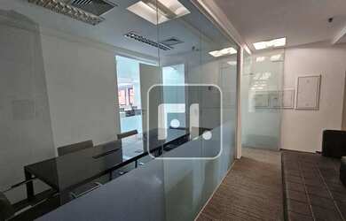 Imagem 2: Conjunto, 200 m² - venda por R$ 3.500.000,01 ou aluguel por R$ 25.965,02/mês...