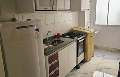 Imagem: O apartamento possui 2 Dormitórios, 1 Banheiro, 1 Vaga na garagem