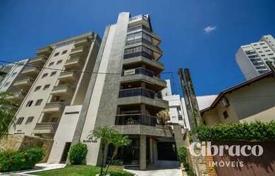 Imagem: O apartamento possui 3 Dormitórios, 4 Banheiros, 1 Vaga na