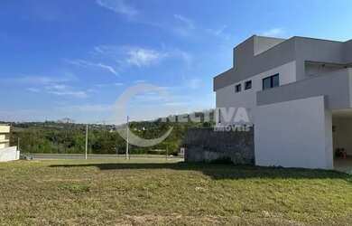 Imagem: O terreno possui 300m² de Área e está localizado em Jardins