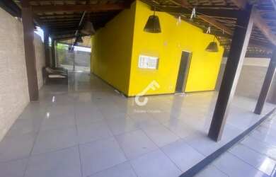 Imagem 2: ABRANTES, Estrada do Coco. Duplex composto de 3 quartos sendo 1 suíte....