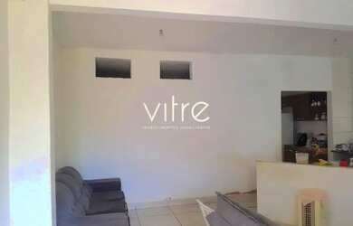 Imagem: A casa possui 4 Dormitórios, 3 Banheiros, 3 Vagas na garagem