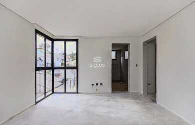 Imagem: A casa possui 3 Dormitórios, 3 Banheiros, 3 Vagas na garagem