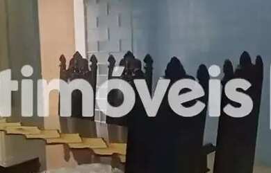 Imagem 4: Casa ampla com dois níveis e excelente distribuição de espaços