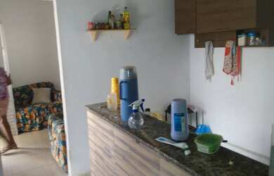 Imagem: A casa possui 2 Dormitórios, 1 Banheiro, 1 Vaga na garagem