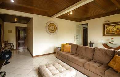 Imagem: O apartamento possui 4 Dormitórios, 3 Banheiros, 1 Vaga na