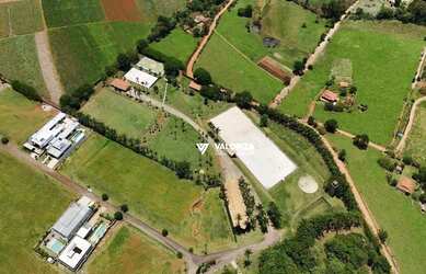 Imagem: O terreno possui 1.000m² de Área e está localizado em Porto