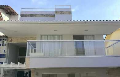 Imagem: A casa à venda possui 2 Dormitórios, 2 Banheiros, 1 Vaga na