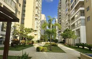 Imagem: O apartamento possui 3 Dormitórios, 1 Banheiro, 2 Vagas na