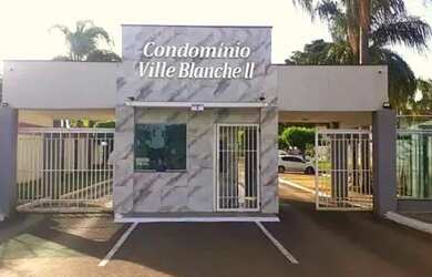 Imagem: O apartamento possui 3 Dormitórios, 1 Banheiro, 2 Vagas na