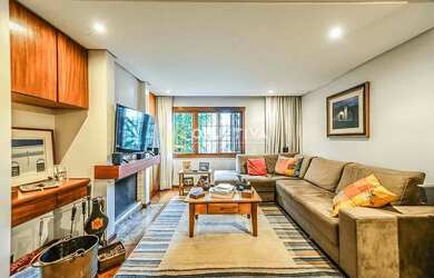 Imagem: A casa em condomínio possui 4 Dormitórios, 4 Banheiros, 2