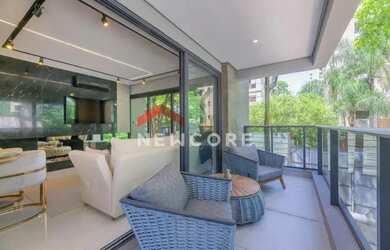 Imagem: O apartamento possui 3 Dormitórios, 2 Banheiros, 2 Vagas na