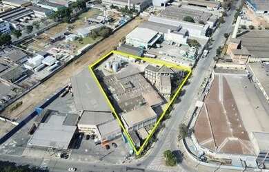 Imagem: O depósito possui 3.500m² de Área e está localizado em