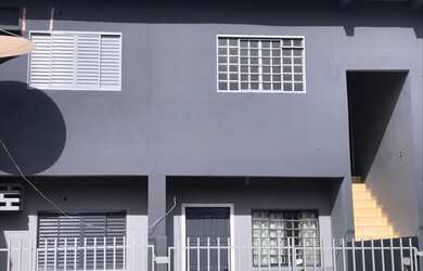 Imagem: Imóvel com Renda 240 mts, 5 aptos de 2 quartos em Centro