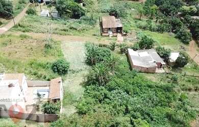 Imagem: O terreno possui 420m² de Área e está localizado em Maracana