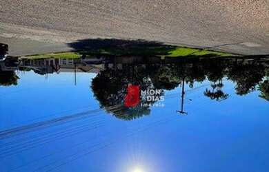 Imagem: O terreno possui 451m² de Área e está localizado em Canadá