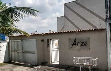 Imagem: A casa em condomínio possui 2 Dormitórios, 3 Banheiros, 3