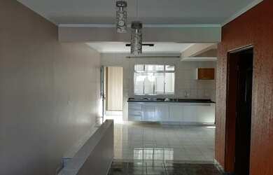 Imagem 6: Casa para Locação em Jandira, Jardim Gabriela I, 3 dormitórios, 5 banheiros, 6 vagas