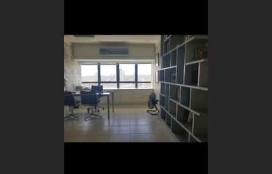 Imagem: O depósito possui 1 Vaga na garagem, 50m² de Área e Imóvel