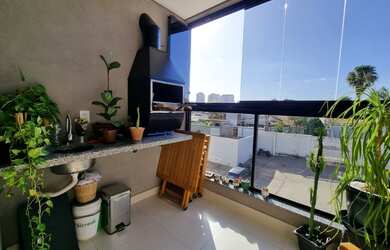 Imagem: O apartamento possui 2 Dormitórios, 2 Banheiros, 1 Vaga na