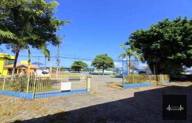 Imagem 9: Terreno plano no Carianos em frente ao antigo aeroporto Hercílio Luz