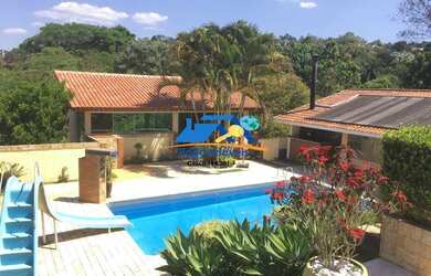 Imagem: A casa em condomínio possui 4 Dormitórios, 5 Banheiros, 5