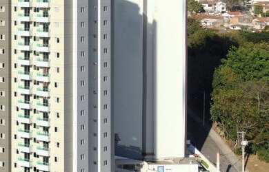 Imagem: O apartamento possui 2 Dormitórios, 2 Banheiros, 2 Vagas na