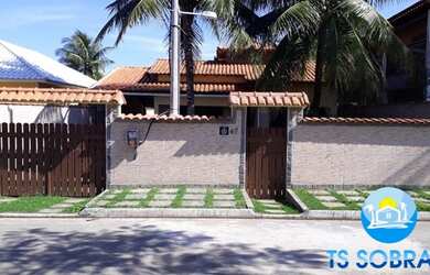 Imagem: A casa possui 2 Dormitórios, 2 Banheiros, 2 Vagas na garagem