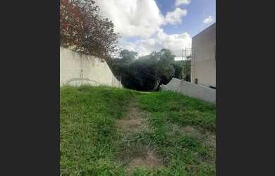 Imagem: O terreno possui 433m² de Área e está localizado em Suru