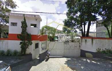 Imagem: O depósito possui 5 Vagas na garagem, 2.398m² de Área e