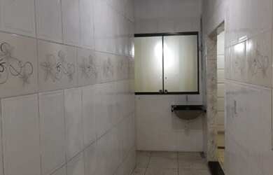 Imagem 7: Barracão. 80m² de Área, 1 Banheiroe1 Dormitório