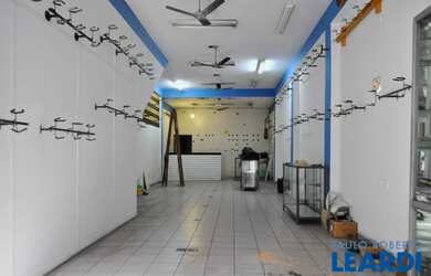 Imagem: O depósito possui 160m² de Área e está localizado em Pinheiros