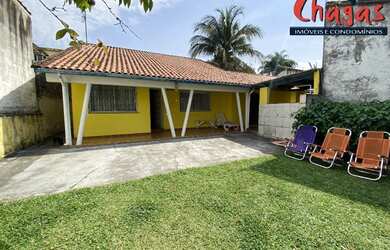 Imagem: A casa possui 5 Dormitórios, 5 Banheiros, 5 Vagas na garagem