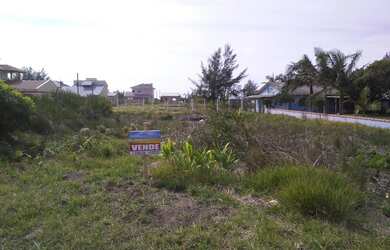 Imagem: O terreno possui 300m² de Área e está localizado em Arroio