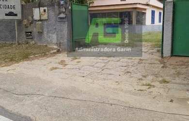 Imagem 7: Terreno localizado em Itaipava possui três casas e um galpão para venda