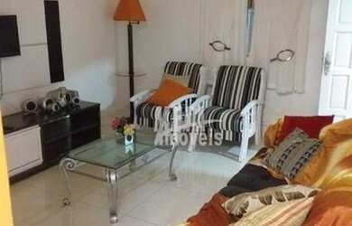 Imagem: A casa possui 2 Dormitórios, 3 Banheiros, 2 Vagas na garagem