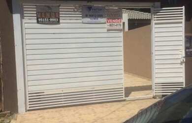 Imagem: A casa possui 3 Dormitórios, 5 Banheiros, 3 Vagas na garagem