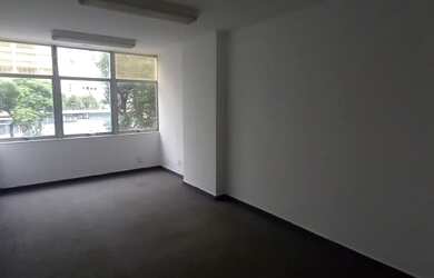 Imagem: O depósito possui 39m² de Área e está localizado em Santa