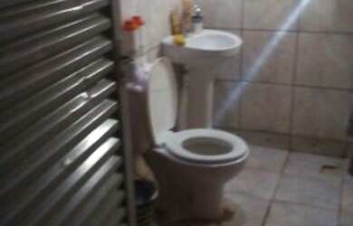 Imagem: A casa possui 3 Dormitórios, 2 Banheiros, 3 Vagas na garagem