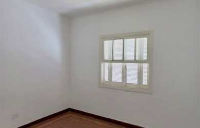 Imagem: A casa possui 2 Dormitórios, 3 Banheiros, 3 Vagas na garagem