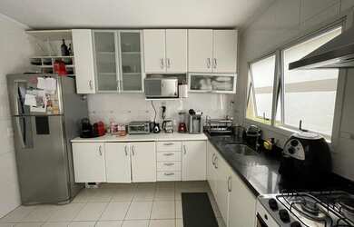 Imagem: A casa em condomínio possui 3 Dormitórios, 4 Banheiros, 4