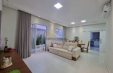 Imagem: A casa em condomínio possui 4 Dormitórios, 3 Banheiros, 4