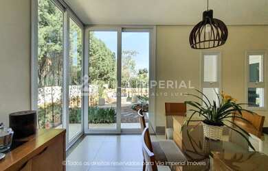 Imagem 10: Uma arquitetura atemporal com todo charme do campo para reunir toda família