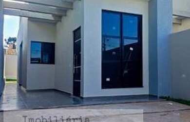 Imagem: A casa possui 2 Dormitórios, 1 Banheiro, 1 Vaga na garagem